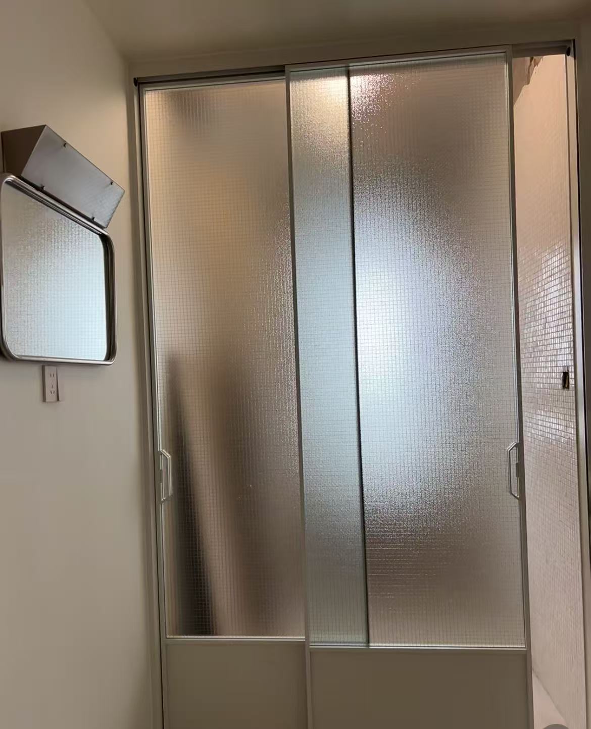 可定制夹丝玻璃