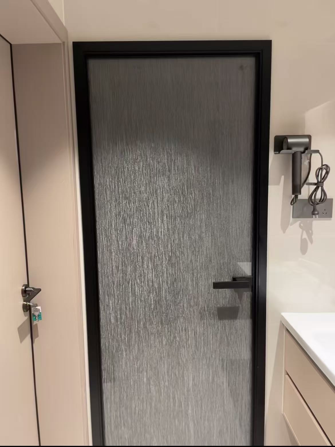 可定制夹丝玻璃