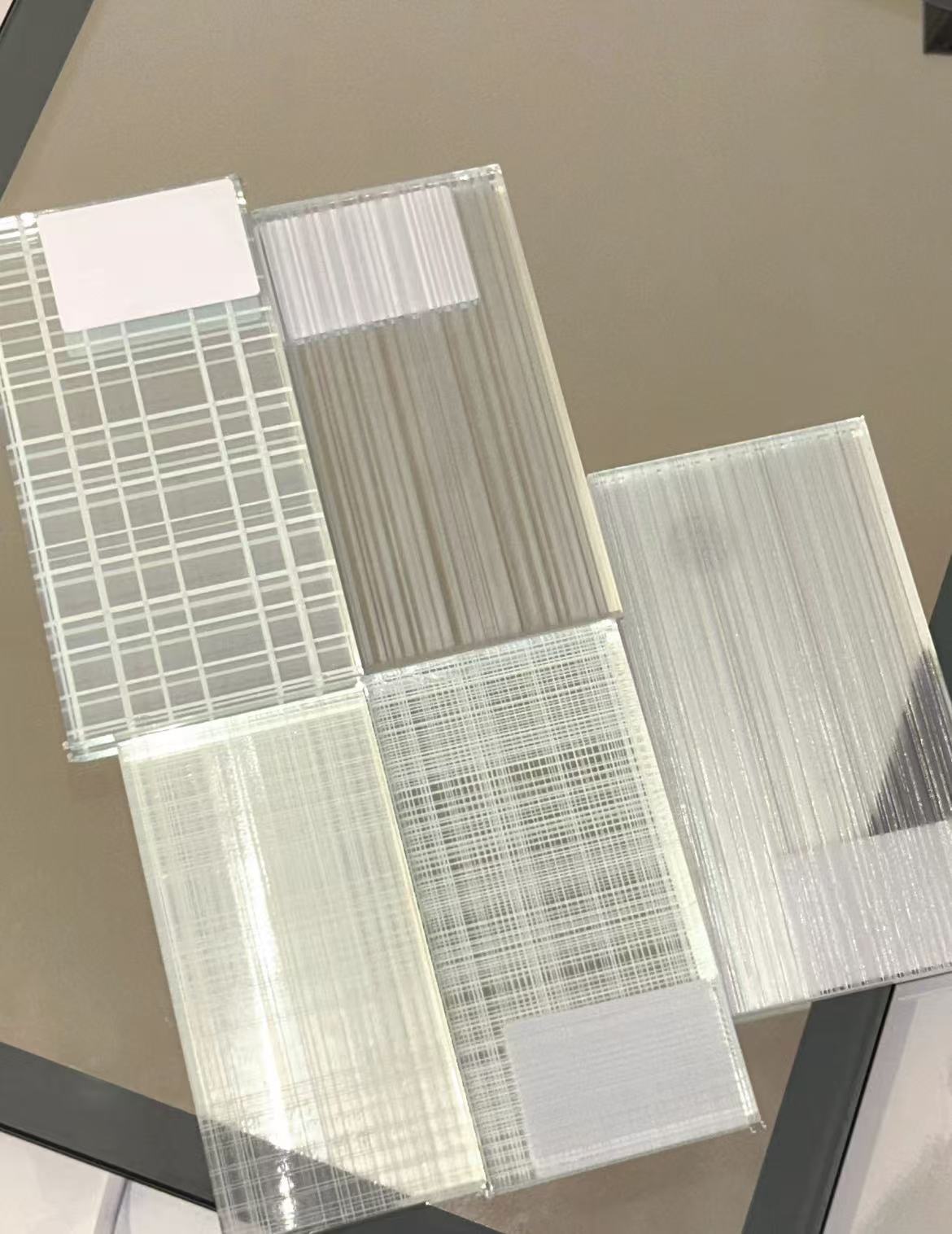 可定制夹丝玻璃